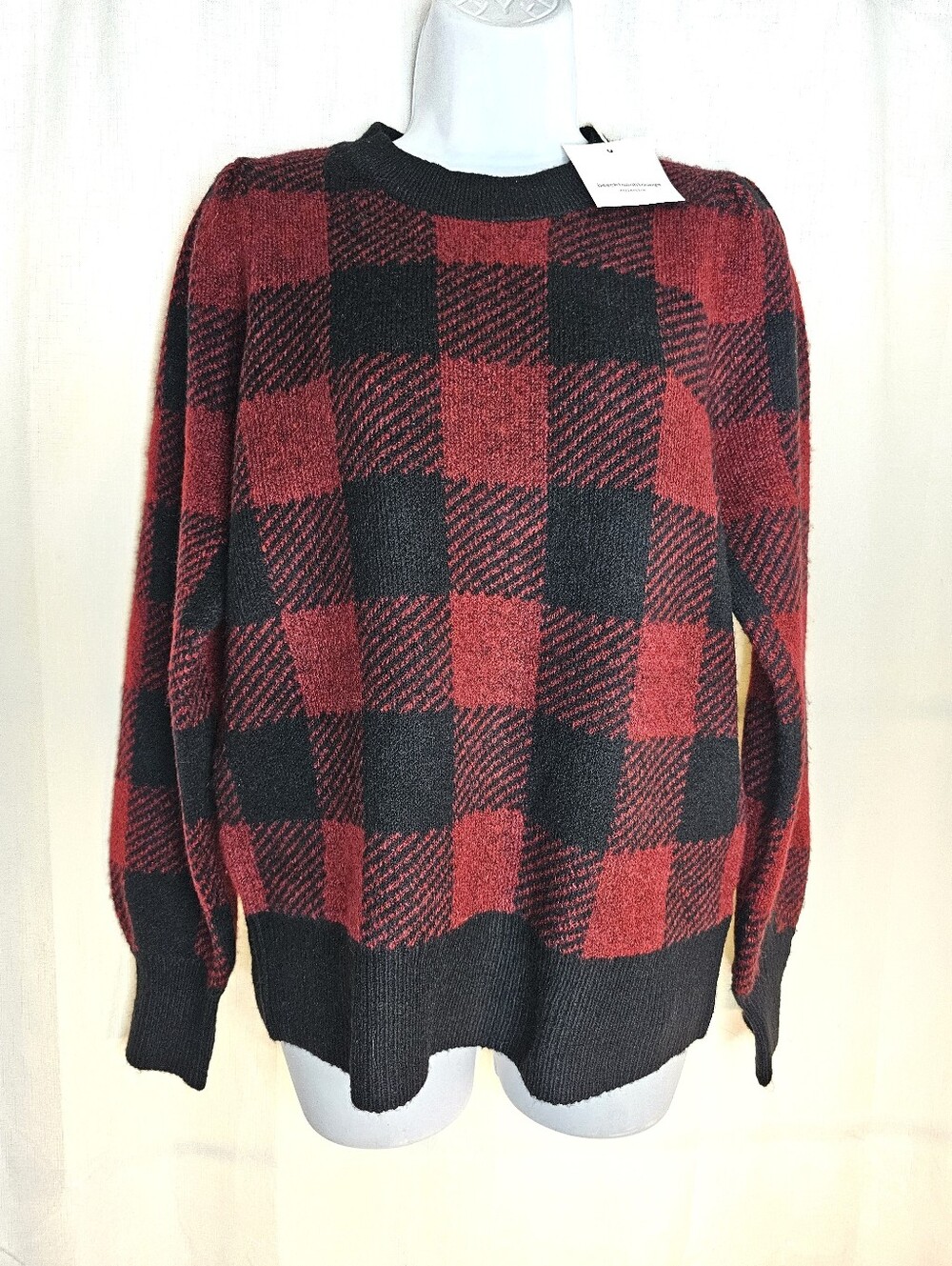 Nwt beachlunchlounge Sz M Red & Black Buffalo Check Sweater